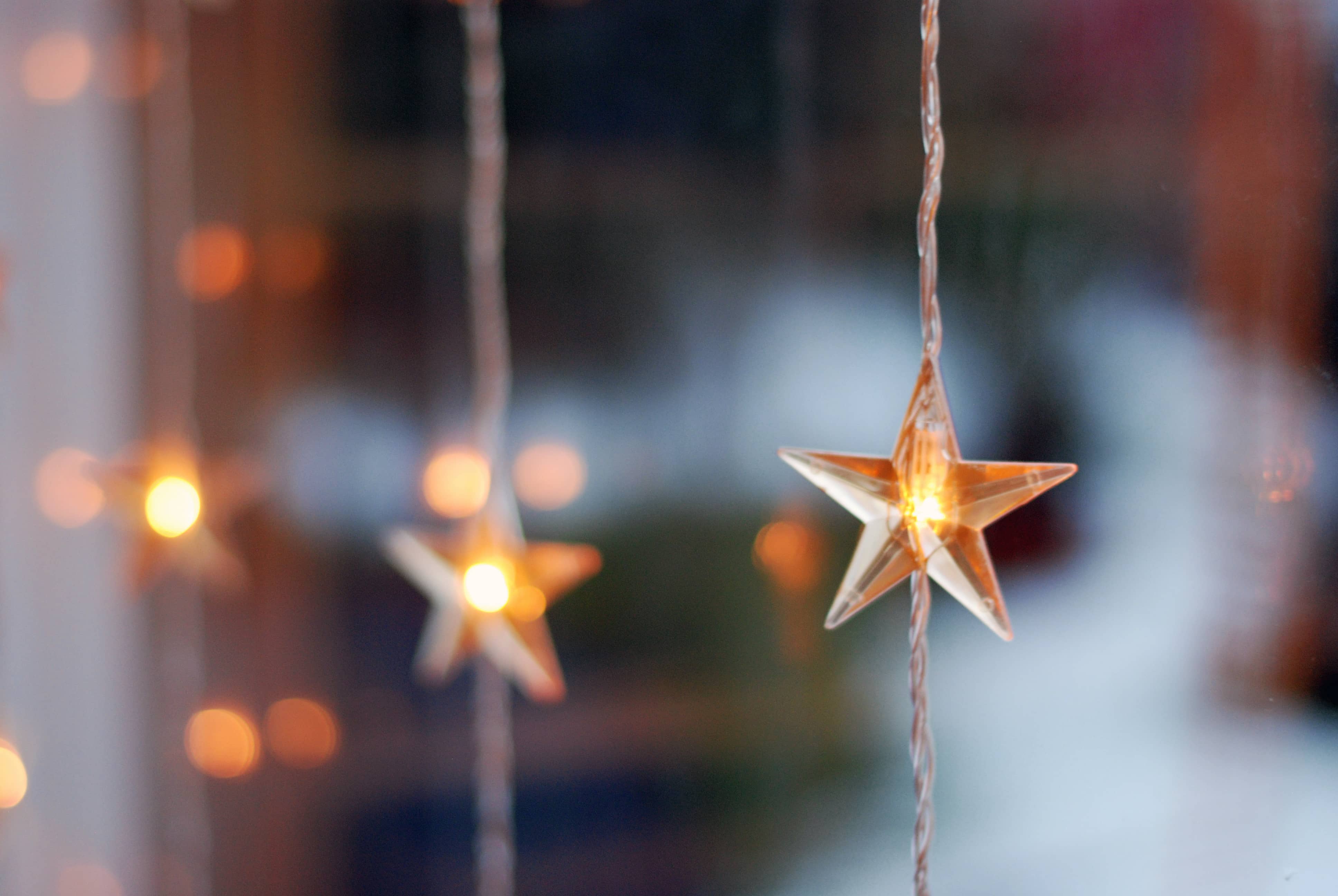 Julelyskæde med stjerner