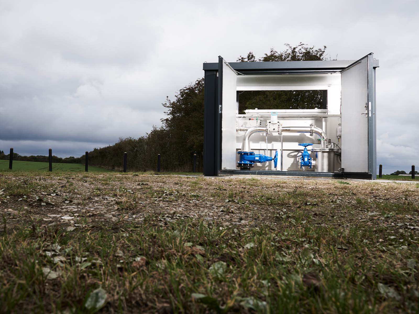 Bygning med en vandboring