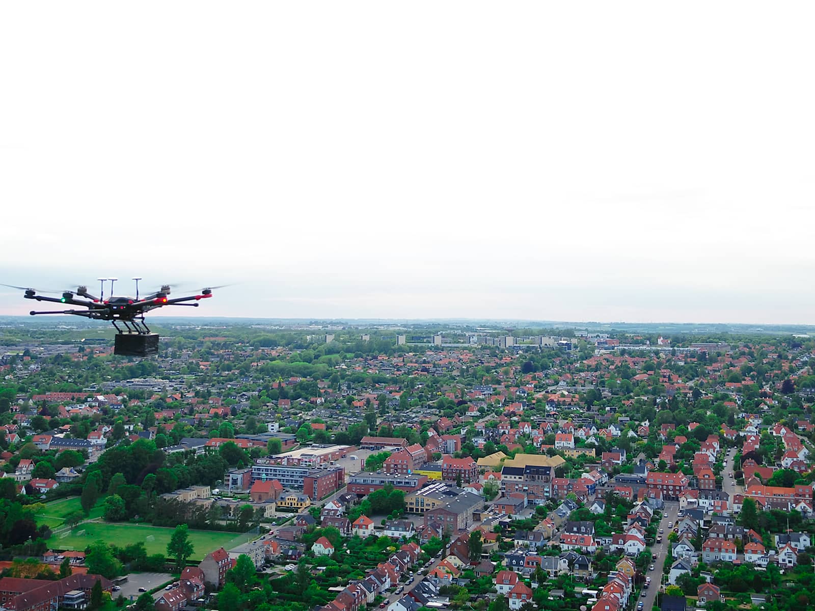 Drone udfører termografi