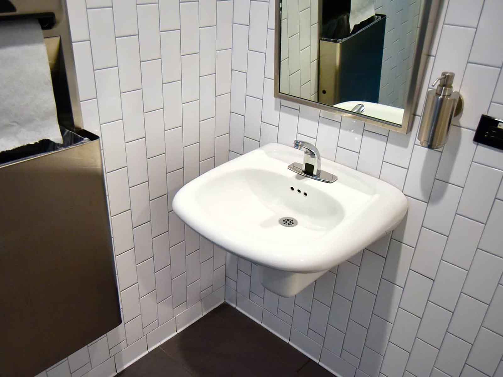 Håndvask på toilet.