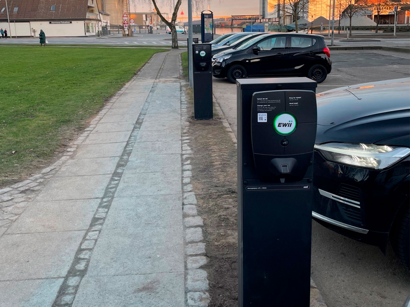 Offentlig ladeboks fra EWII