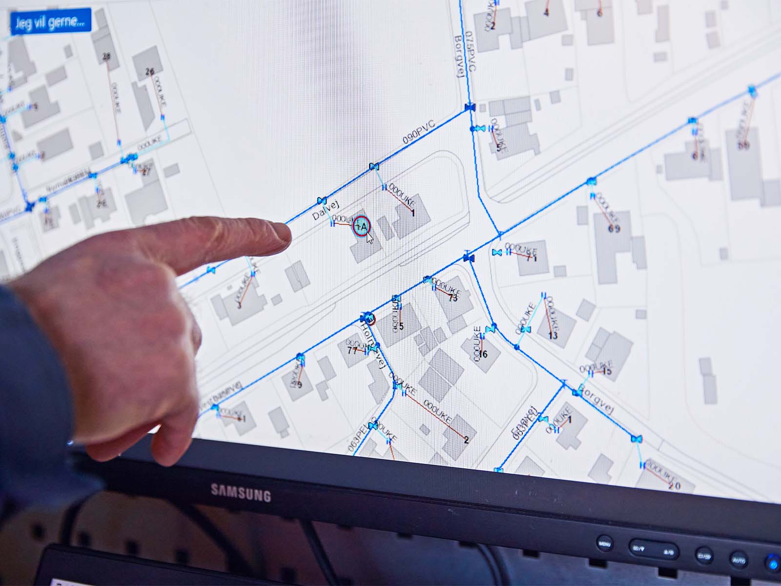 Få svar på, hvor stophanen til en ejendom er placeret, og hvordan du finder den på kortet.